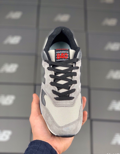 New Balance 840