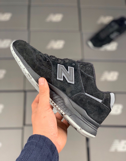 New Balance 840