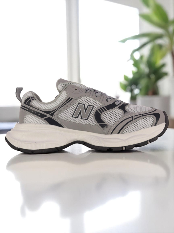 New Balance 530
