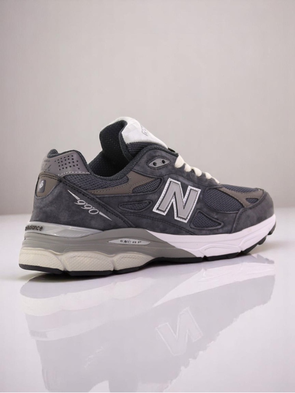 New Balance 990
