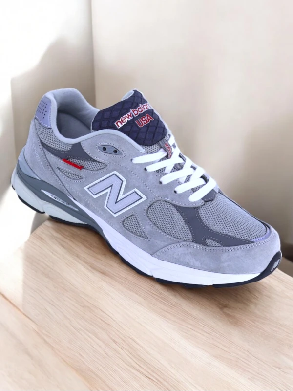 New Balance 990