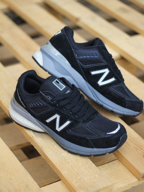 New Balance 990