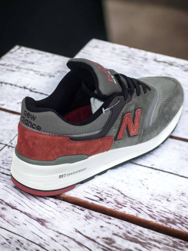 New Balance 997