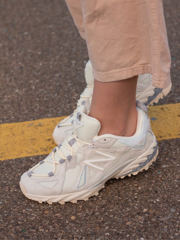 New Balance 610