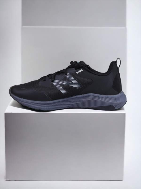 New Balance Dynasoft