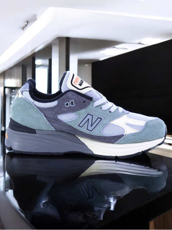 New Balance 991