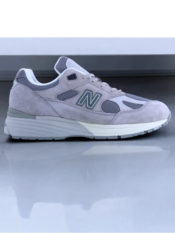 New Balance 991
