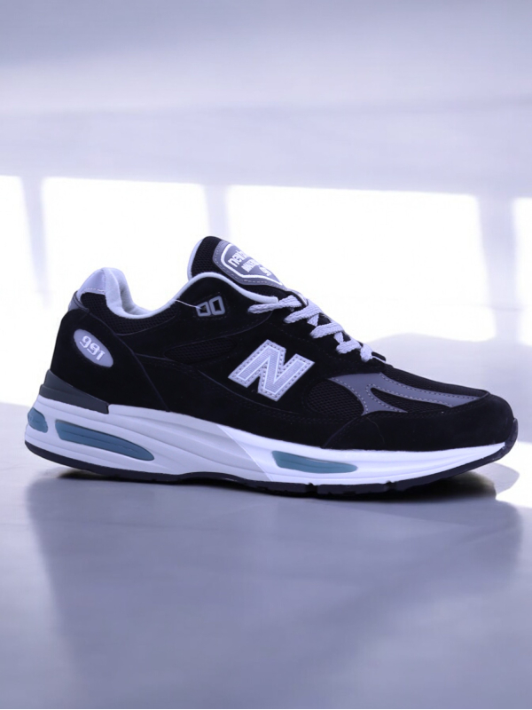 New Balance 991