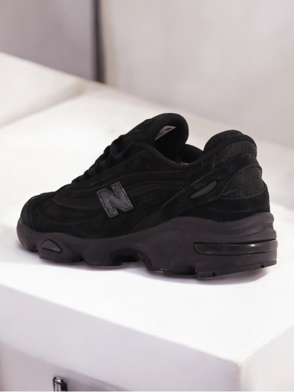 New Balance 1000