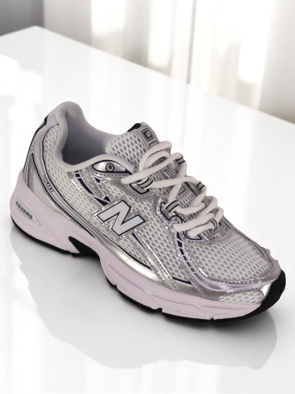 New Balance 740