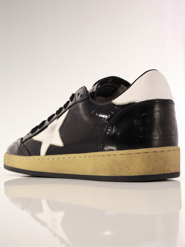 Golden Goose Ballstar