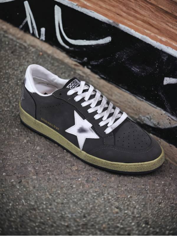 Golden Goose Ballstar