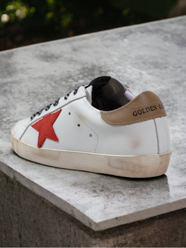 Golden Goose Superstar