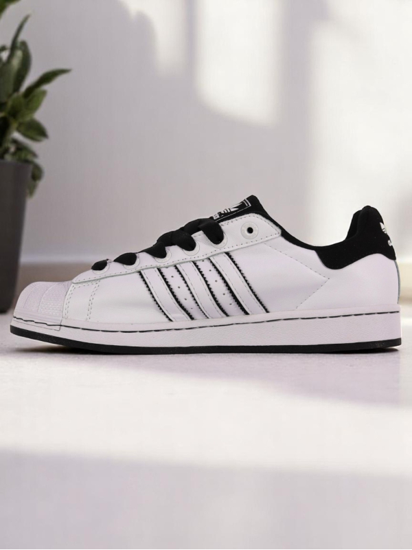 Adidas Superstar