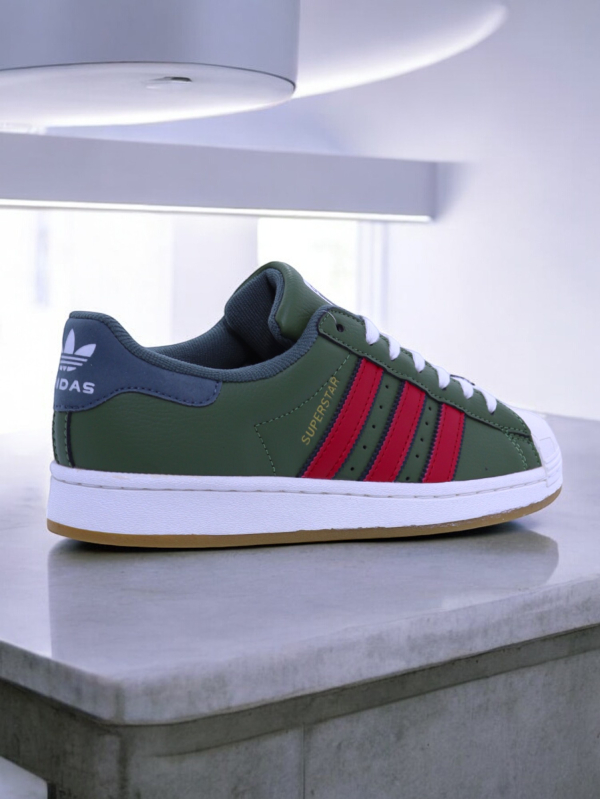 Adidas Superstar