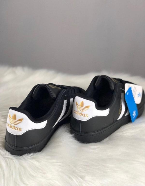 Adidas Superstar