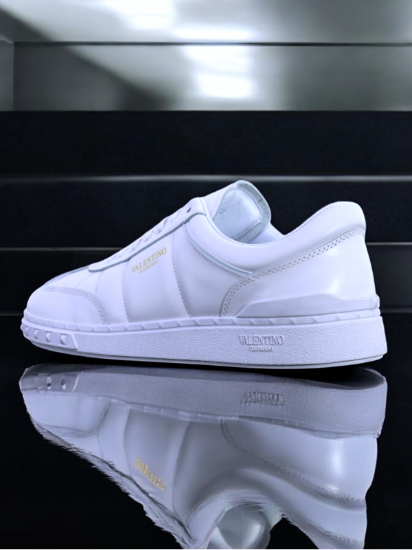 Valentino Garavani Upvillage Sneakers
