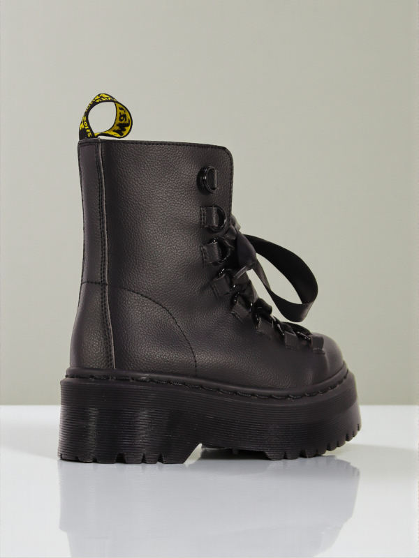 Dr. Martens Trevonna