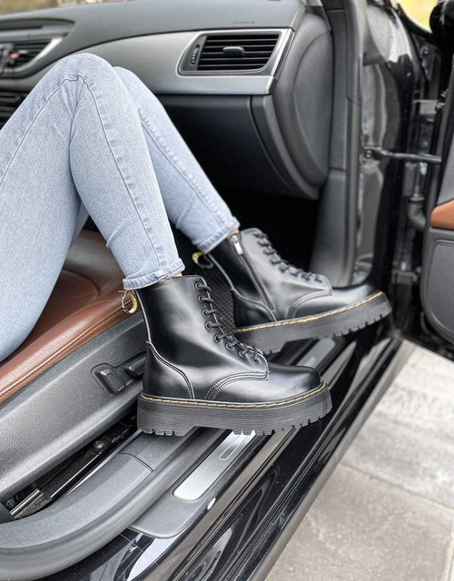 Dr. Martens Jadon 8 Eye Boot