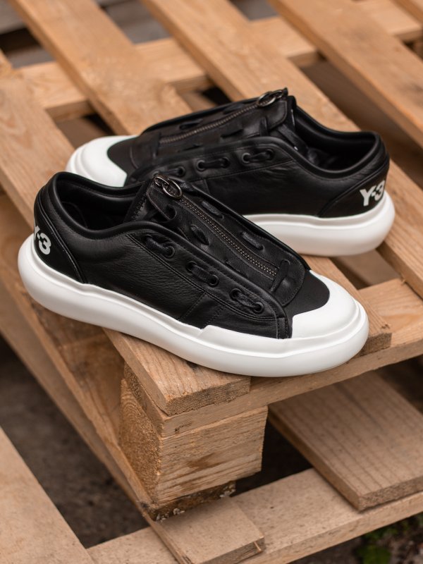 Adidas Y-3 Ajatu