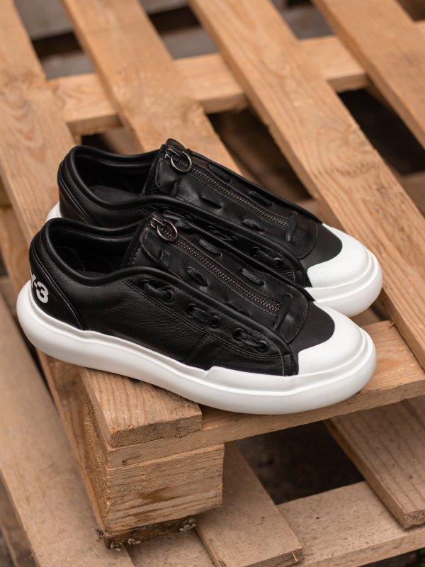 Adidas Y-3 Ajatu
