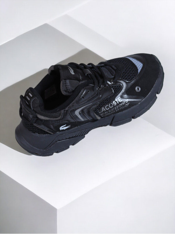 Lacoste L003 Neo