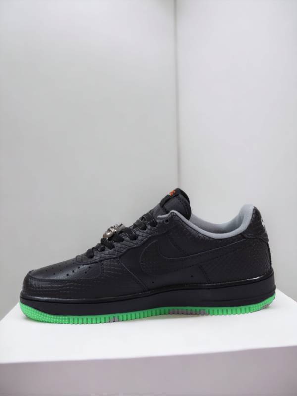 Nike Air Force 1 Low