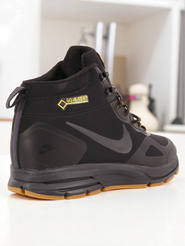 Nike Shield Gore-Tex Mid