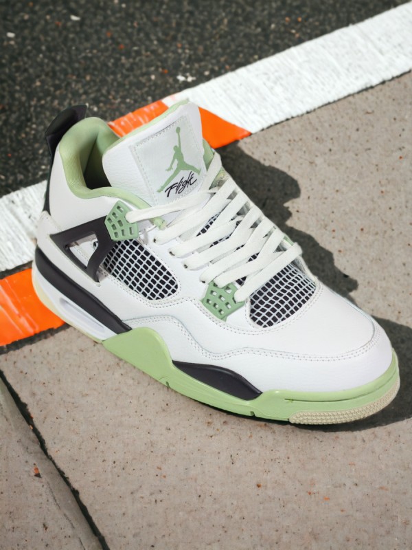 Nike Air Jordan 4