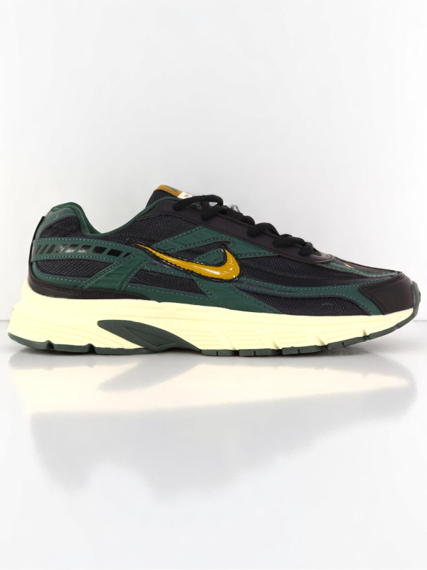 Nike Initiator