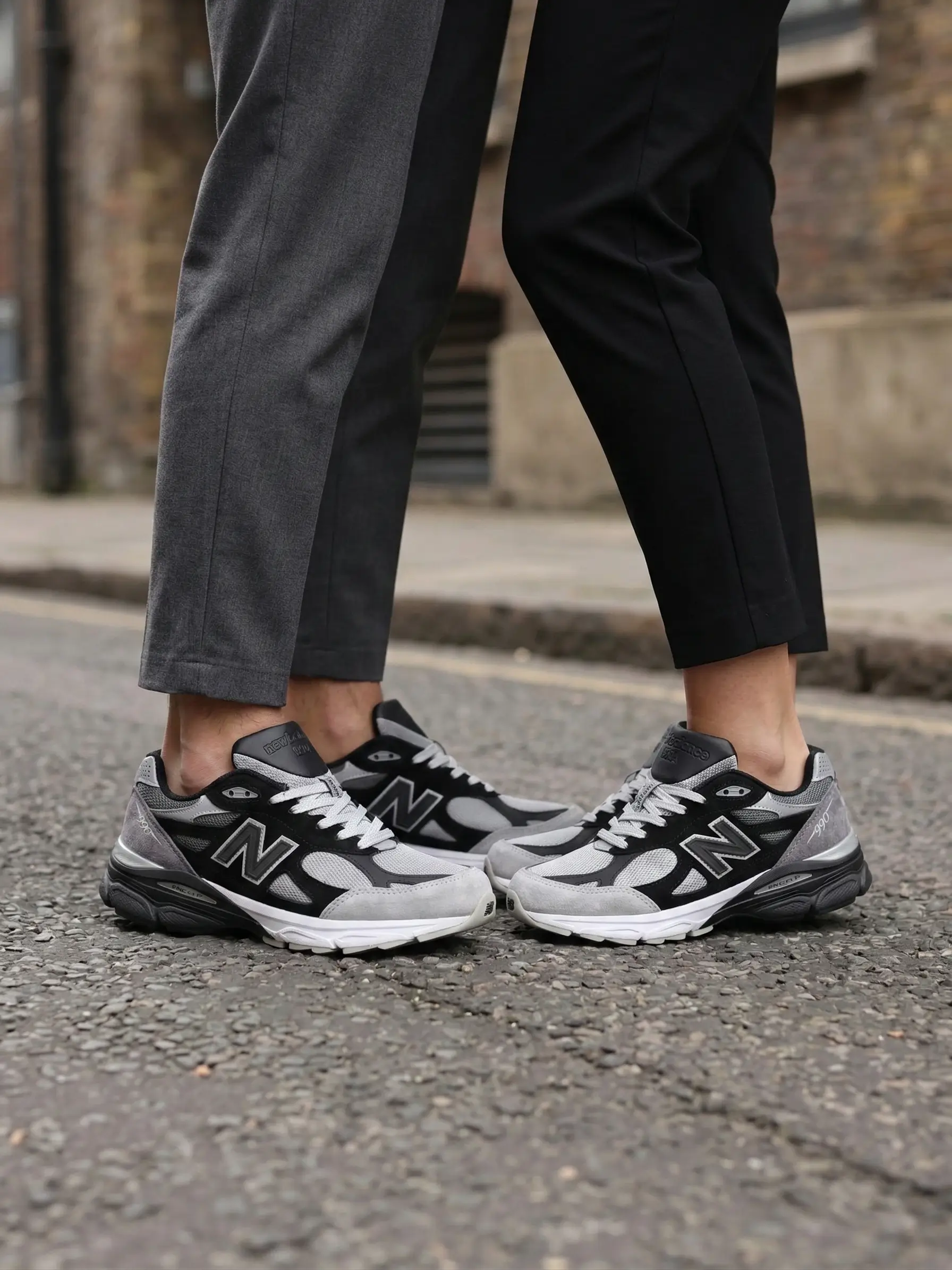 New Balance 990