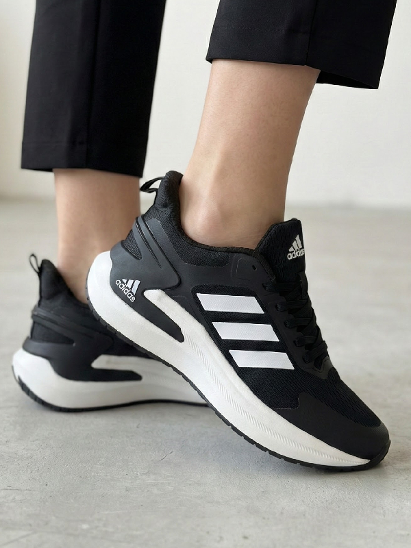 Adidas Bounce Trainer Running