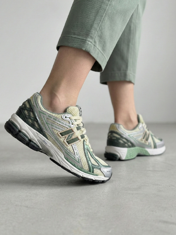 New Balance 1906